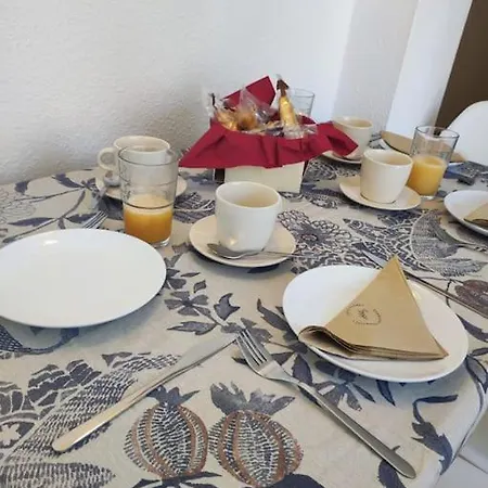 Apartamento Alegre Apto. En Casco Histórico